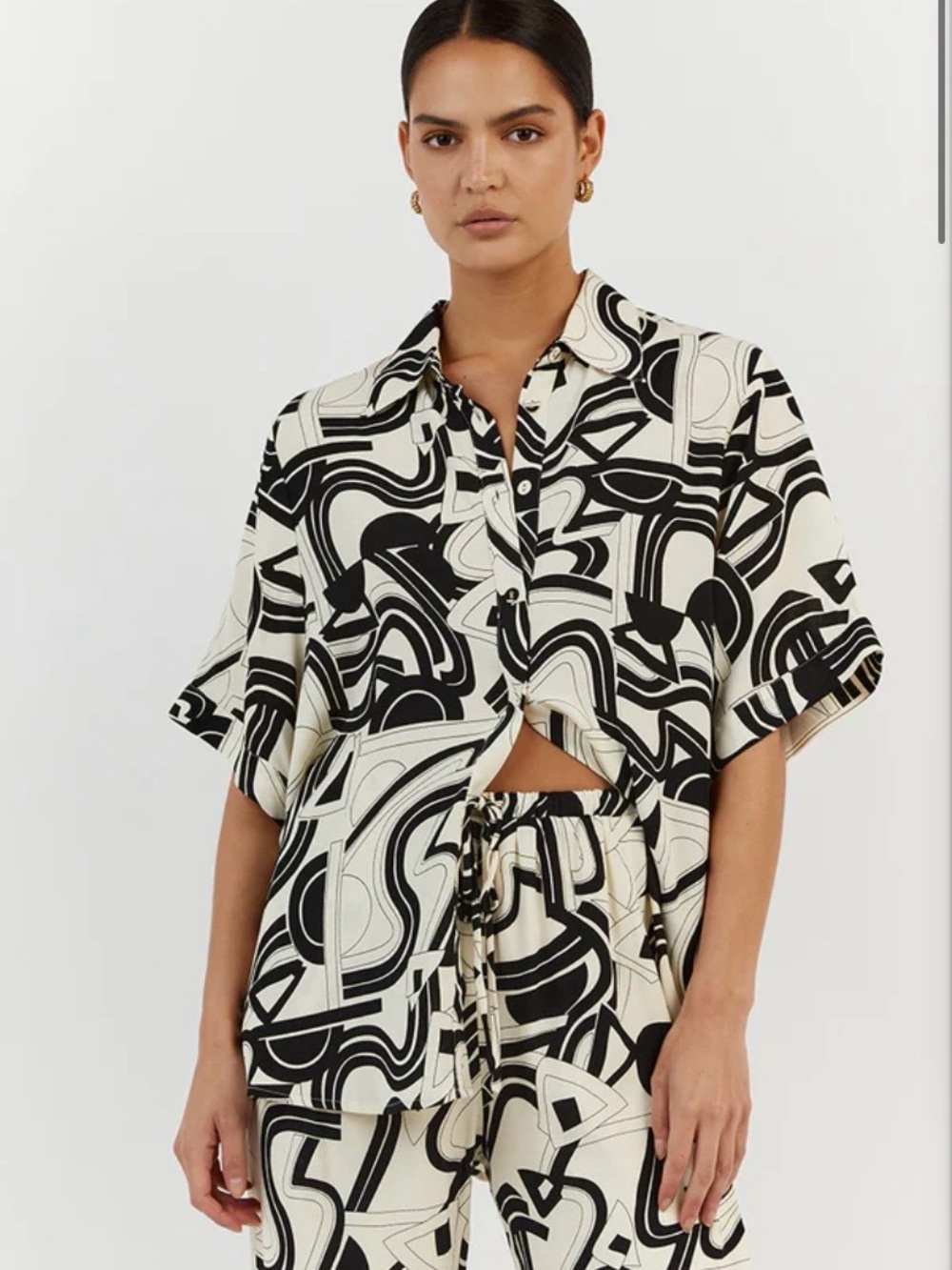 🌟 Dissh Layton Cream Viscose Vacation Button-Up Top Size 4